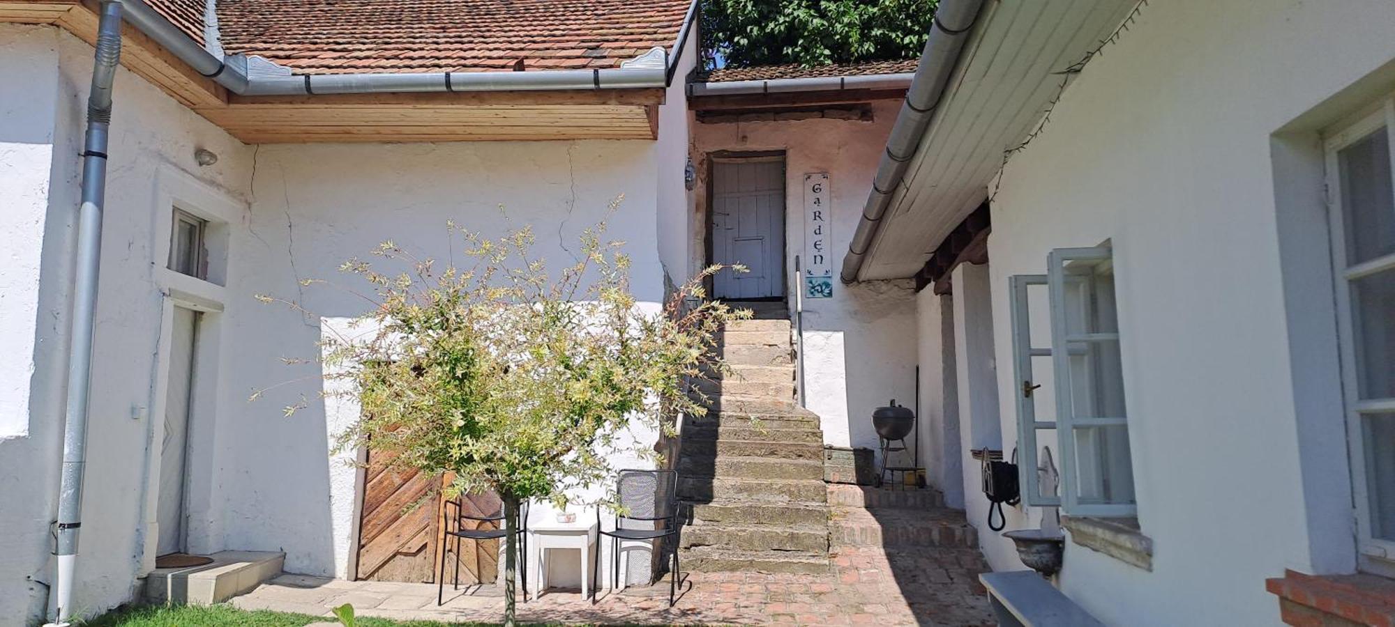 Plitzner Belvárosi Apartmanház Eger Exterior foto