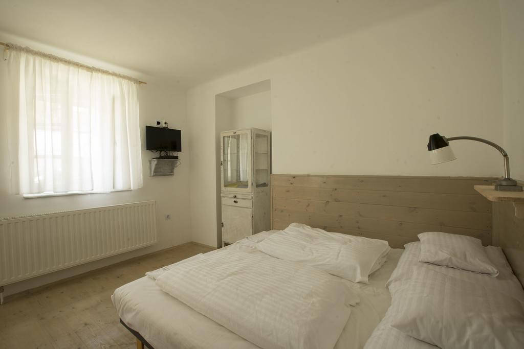 Plitzner Belvárosi Apartmanház Eger Exterior foto
